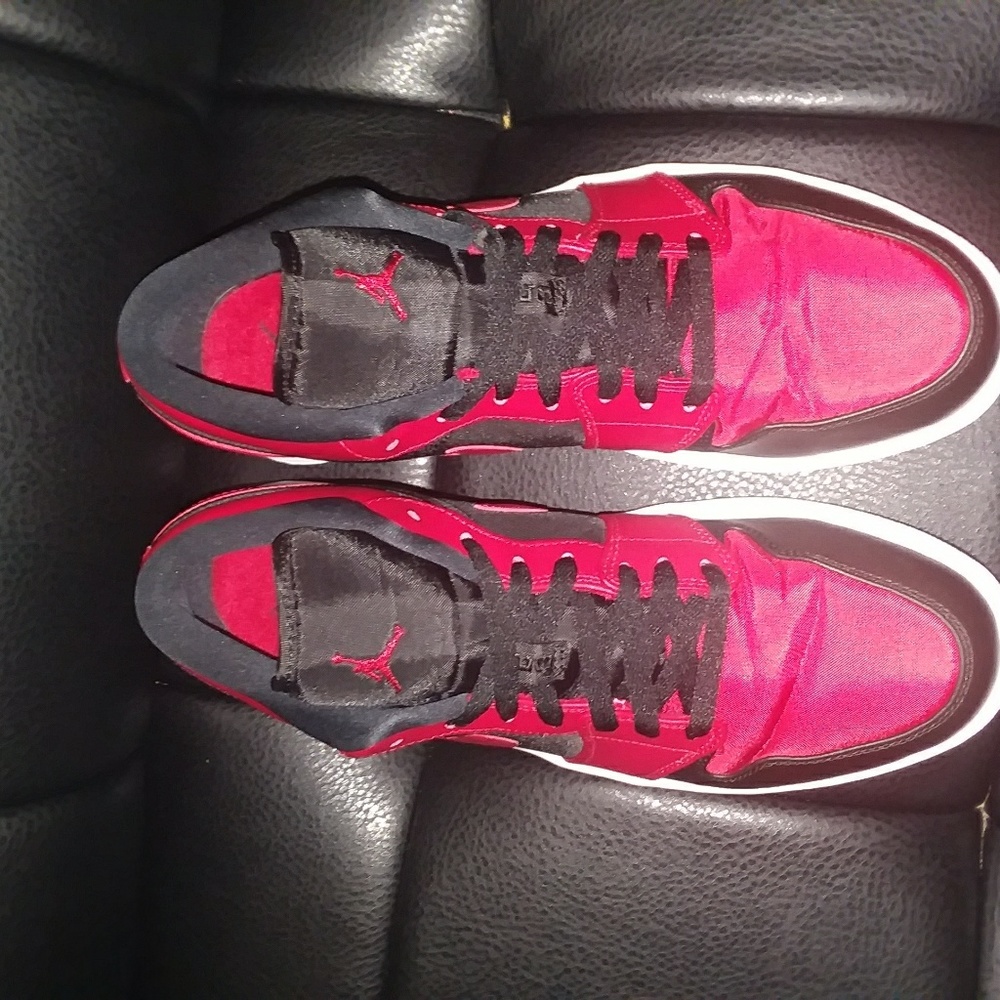 Retro 1 Breds Low Jordans